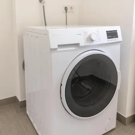 Lägenhet Unique: Zentrumsnahe 2 Zimmerwohnung In Mit Netflix 1 Og